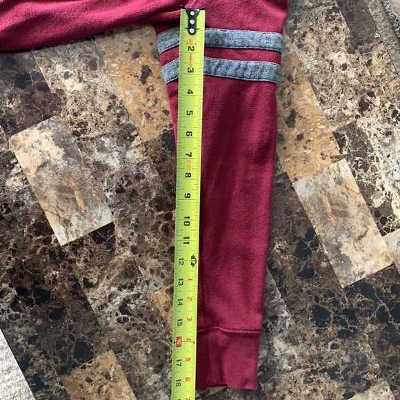 Women’s Sweater - Picture 12 of 13